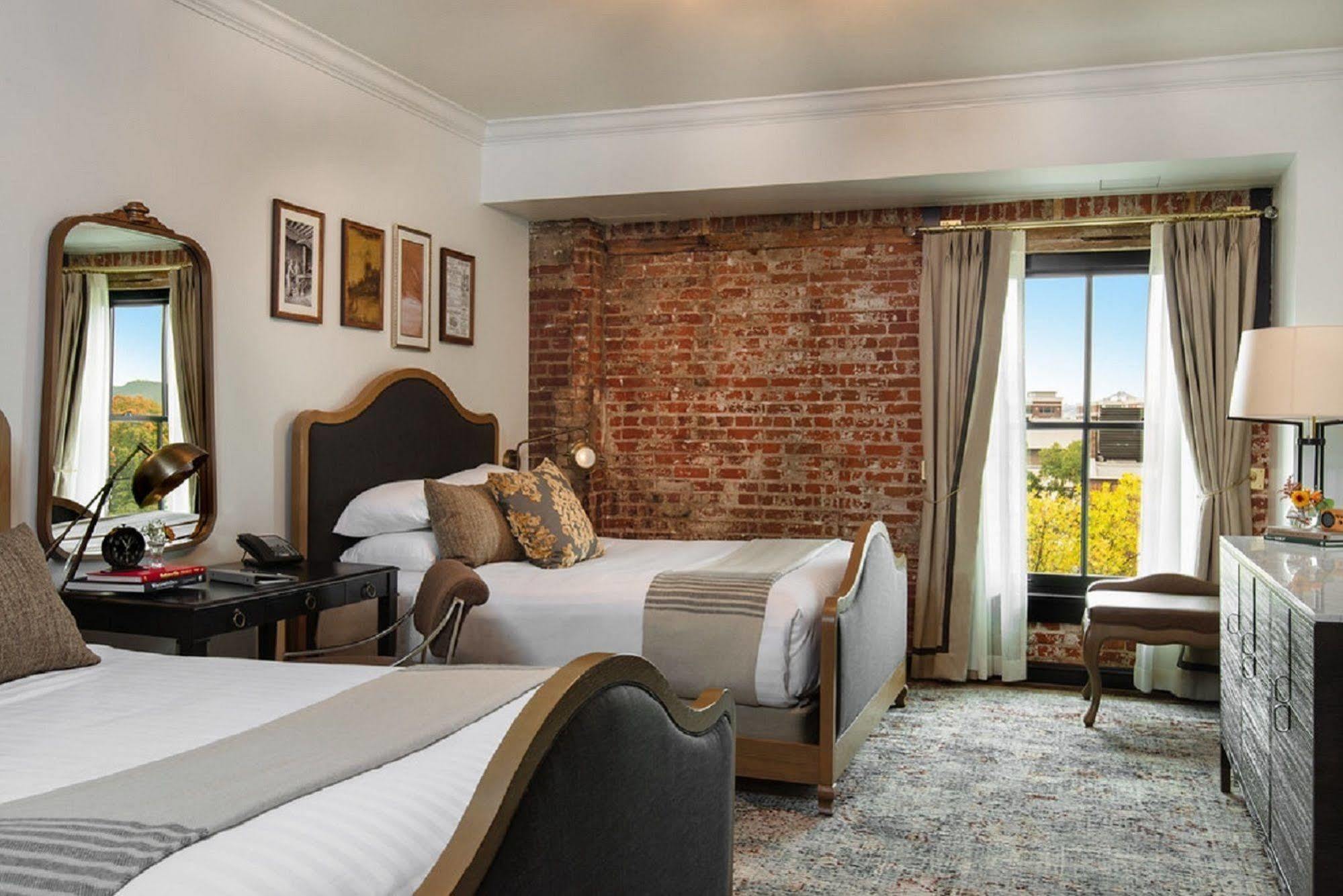The Charmant Hotel La Crosse Ngoại thất bức ảnh
